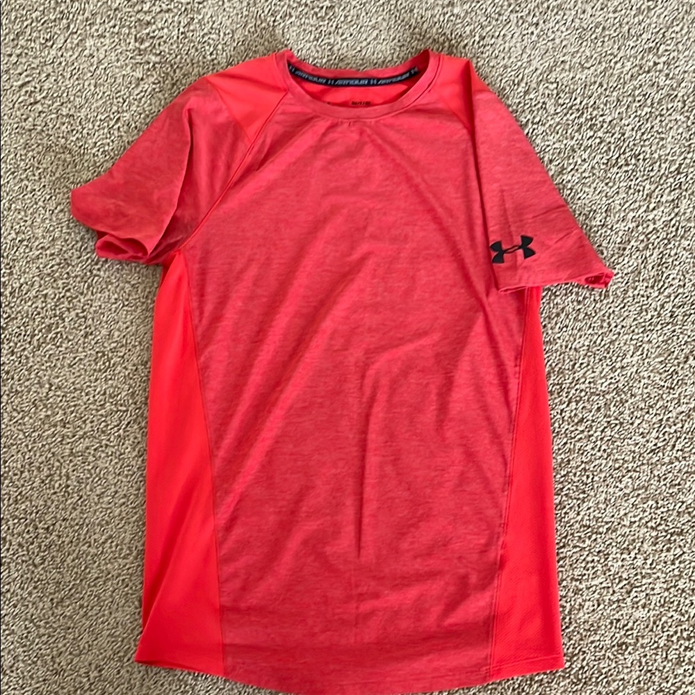 Men’s Small Under Armour Red Athletic T-Shirt